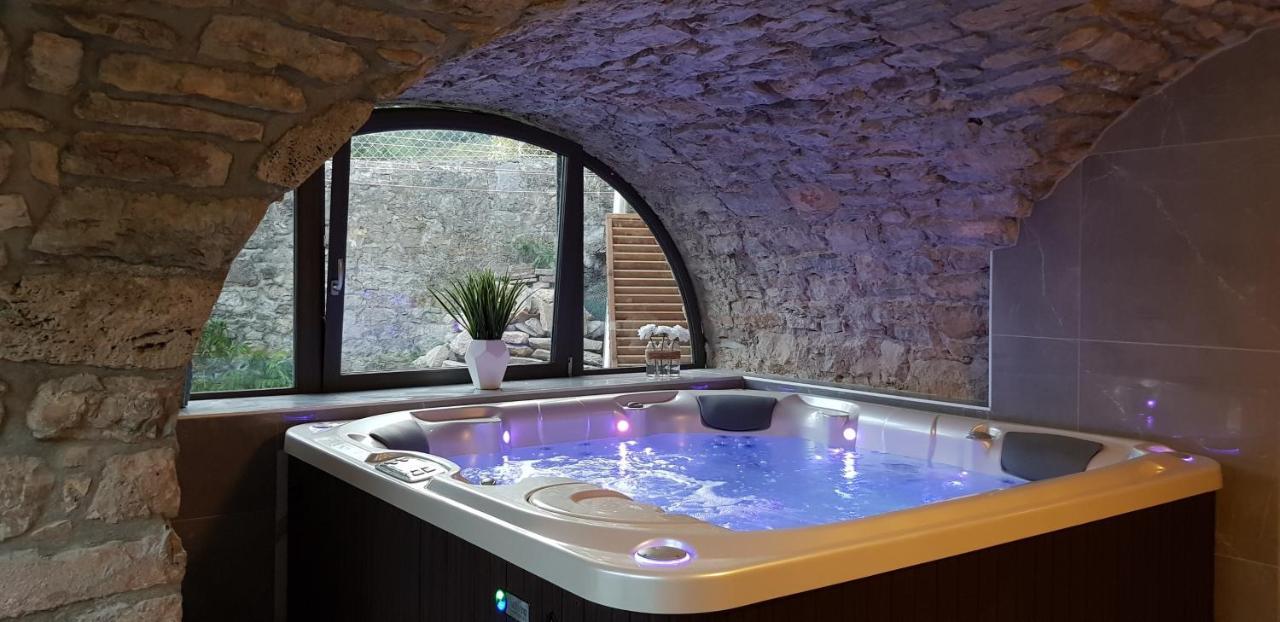 Le Mas Rolland, Piscine Chauffee & Spa - Millau - Gorges Du Tarn Compeyre エクステリア 写真